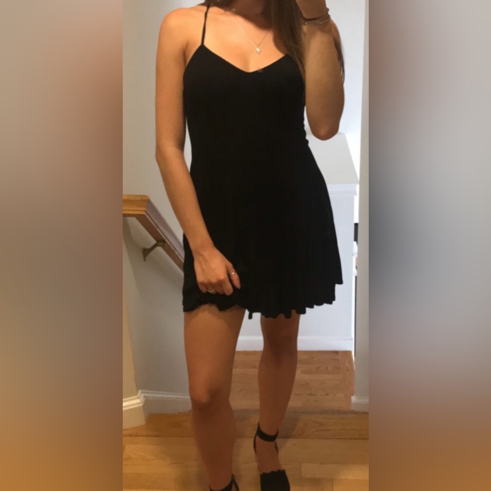 Forever 21 Criss Cross Strap Flowy Mini Dress, Black, Size M, EUC